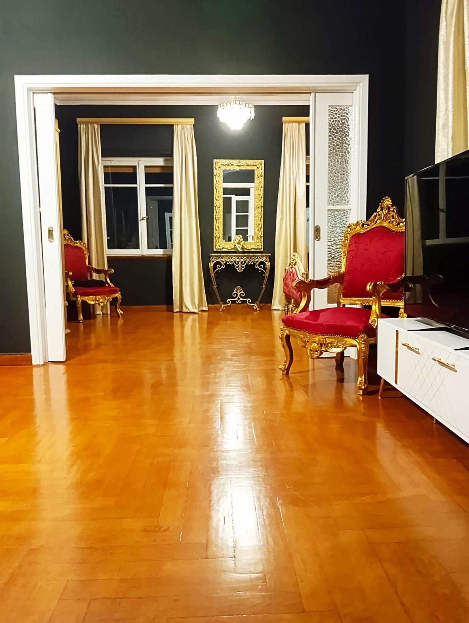 Iris Baroque Apartment Elefsina Eksteriør billede