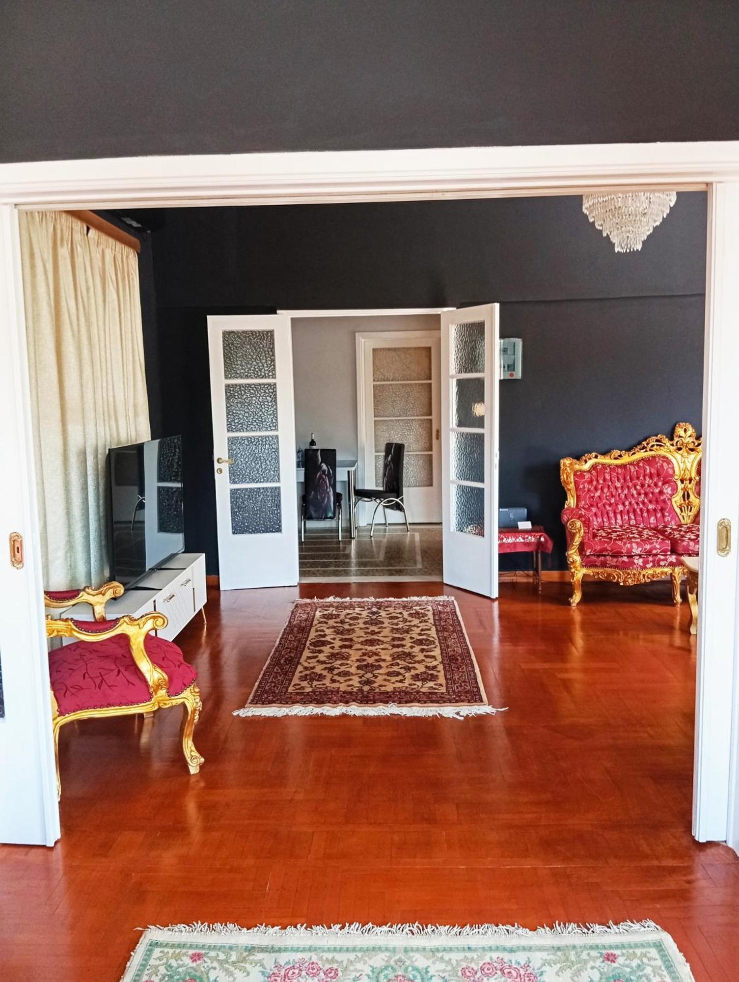 Iris Baroque Apartment Elefsina Eksteriør billede